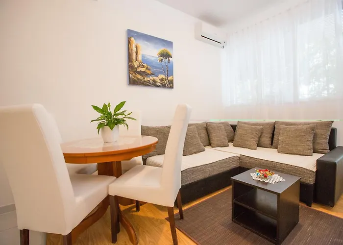 Nika Marangun Apartamento