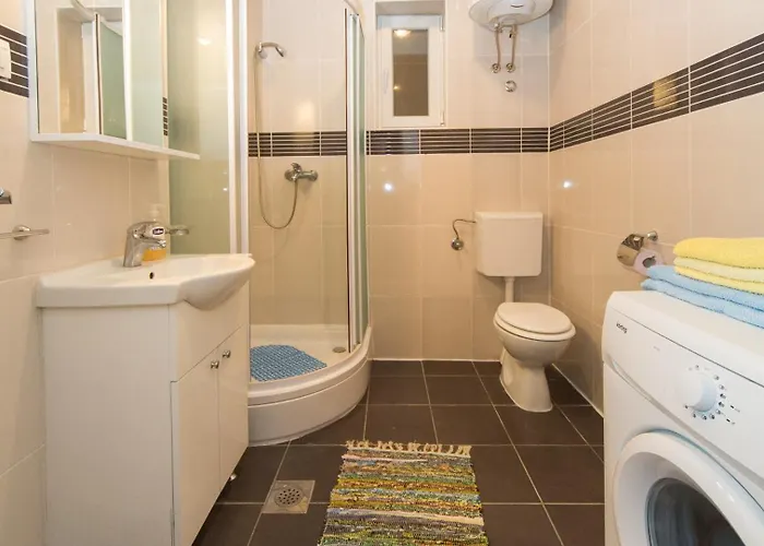 Nika Marangun Appartement