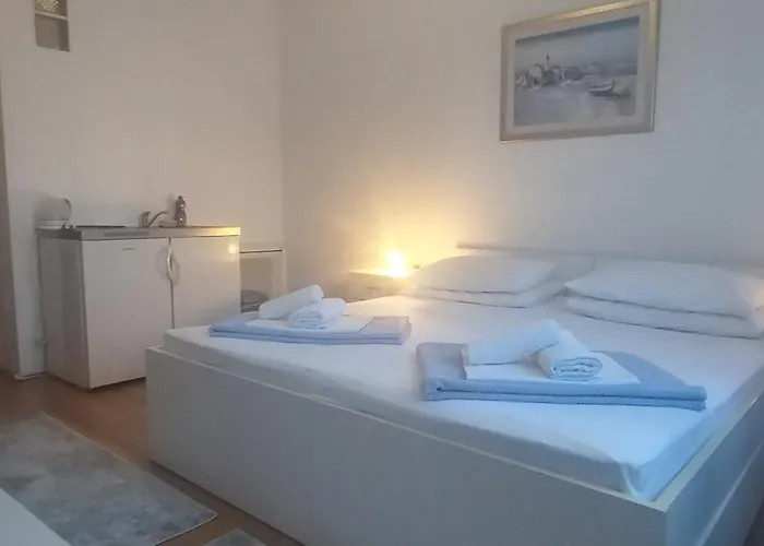 Nika Marangun Appartement *