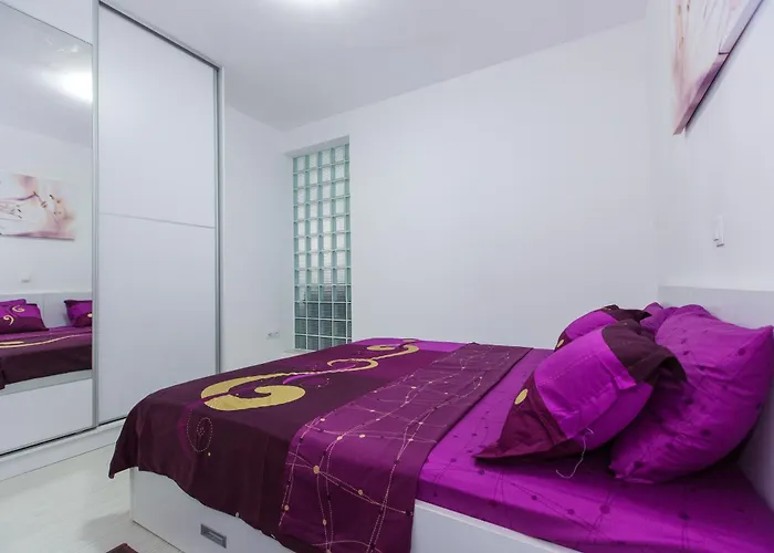 Apartment Nika Marangun